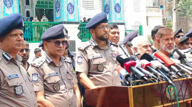 প্রতিষ্ঠাবার্ষিকী ঘিরে আওয়ামী লীগের পরিকল্পনা নস্যাৎ করা হয়েছে: ডিএমপি কমিশনার