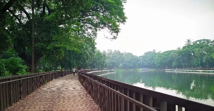 বায়ুদূষণের তালিকায় স্পেনের দুই শহর, ঢাকার অবস্থান ১৫তম