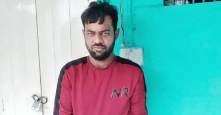 যশোরে পুত্রবধূকে ধর্ষণচেষ্টার অভিযোগ, শাশুড়ির দায়ের কোপে ১৪ মামলার আসামি নিহত