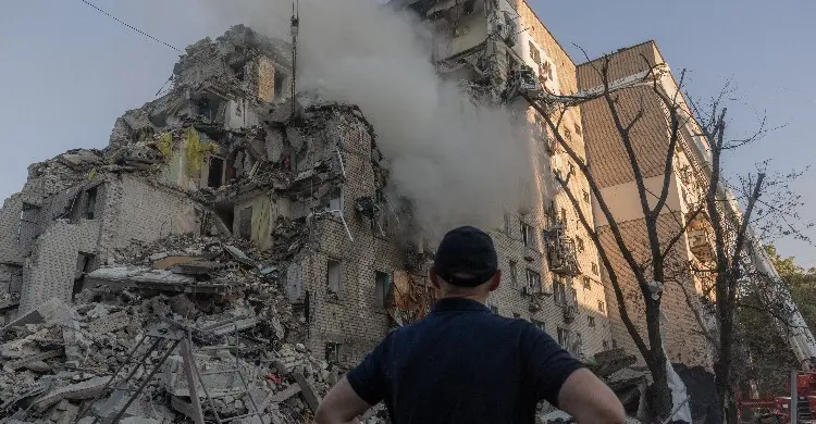 রাশিয়ার ভয়াবহ হামলায় ইউক্রেনে নিহত অন্তত ২৭
