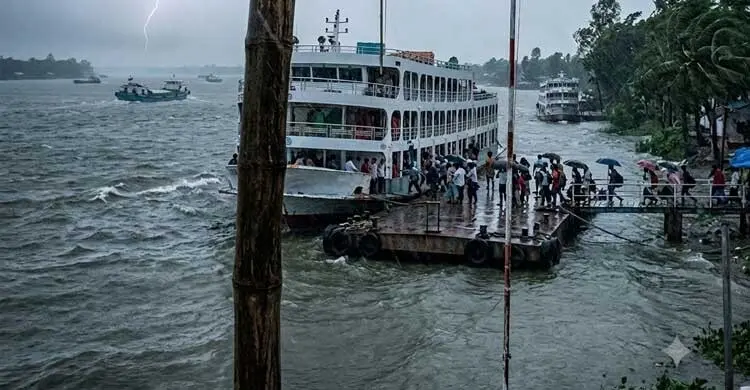 দেশের ৯ অঞ্চলে ৬০ কিমি বেগে ঝড়ের শঙ্কা