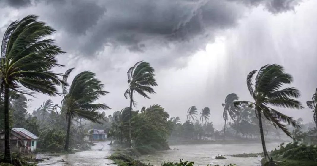 চট্টগ্রামসহ ১০ জেলায় ঝড়ের আভাস