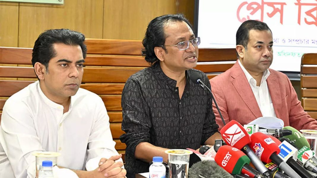 দেশে সারের সংকট নেই, পর্যাপ্ত মজুত আছে: তথ্য উপদেষ্টা