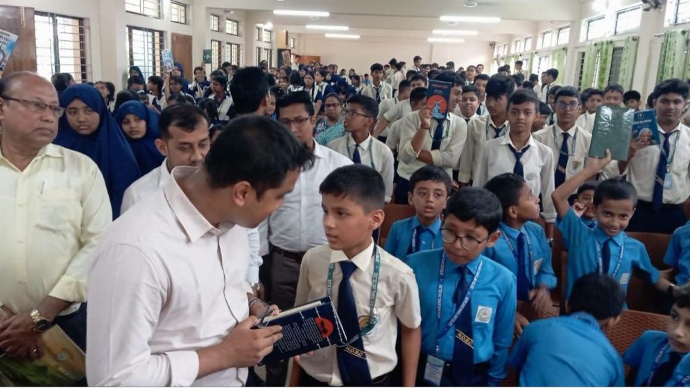 ‘বই পড়ি, মন গড়ি’—২৫ হাজার শিক্ষার্থীর বইয়ের সঙ্গে নতুন সম্পর্ক
