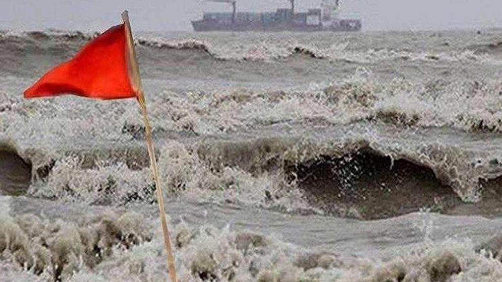 নিম্নচাপের প্রভাবে সাগরে ঝড়ো হাওয়ার শঙ্কা, ৪ বন্দরে ৩ নম্বর সংকেত