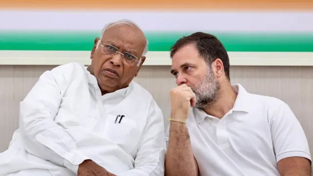 টানা দ্বিতীয় বছর লালকেল্লার স্বাধীনতা দিবসের অনুষ্ঠানে অনুপস্থিত খারগে ও রাহুল