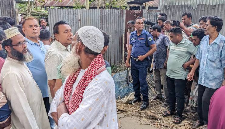 পাবনায় হত্যা মামলার আসামিকে গুলি ও কুপিয়ে হত্যা