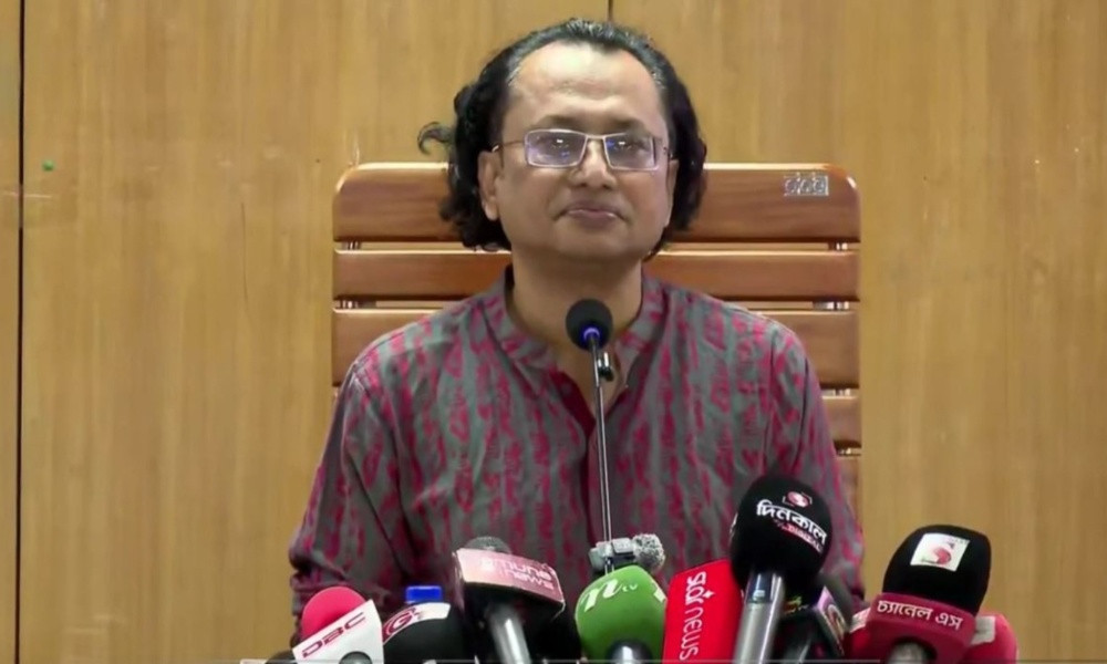 অন্তর্বর্তী সরকারের সময়ের তুলনায় বর্তমানে নৈরাজ্য কম: তথ্য উপদেষ্টা
