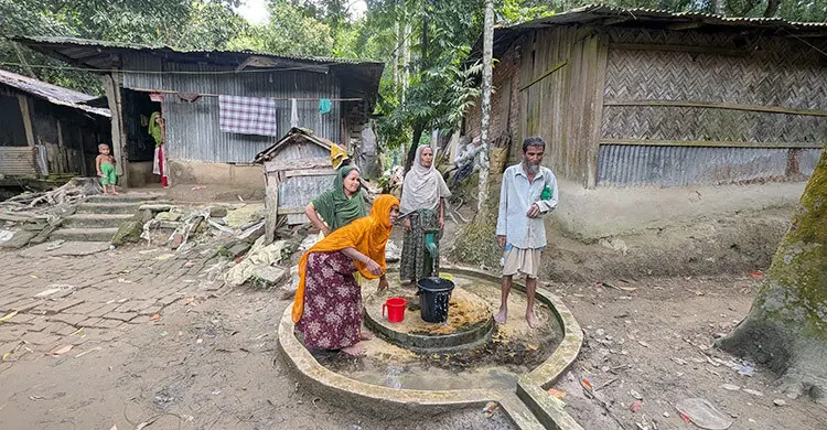 দুর্গম পাহাড়ে সুপেয় পানি, স্বস্তি ফিরেছে ৫০ পাহাড়ি পাড়ায়