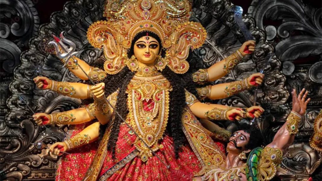 দুর্গোৎসবের মহাসপ্তমী আজ ও কাল, উৎসবের আমেজে মুখর মণ্ডপ