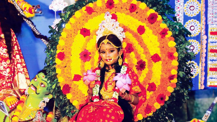 মহাষ্টমী আজ, মণ্ডপে মণ্ডপে কুমারী পূজার আয়োজন