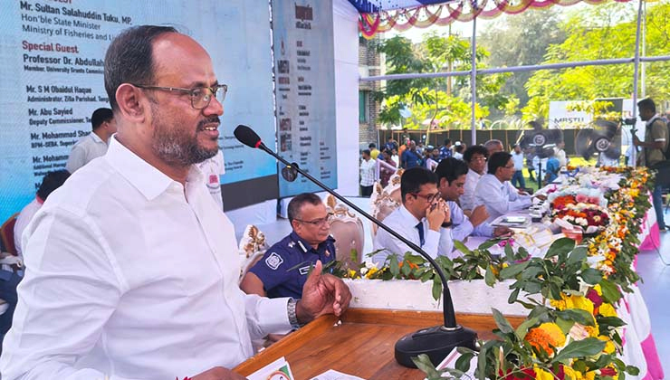 শিক্ষাজীবন শেষেই চাকরি নিশ্চিত করতে কাজ করছে সরকার: প্রতিমন্ত্রী টুকু